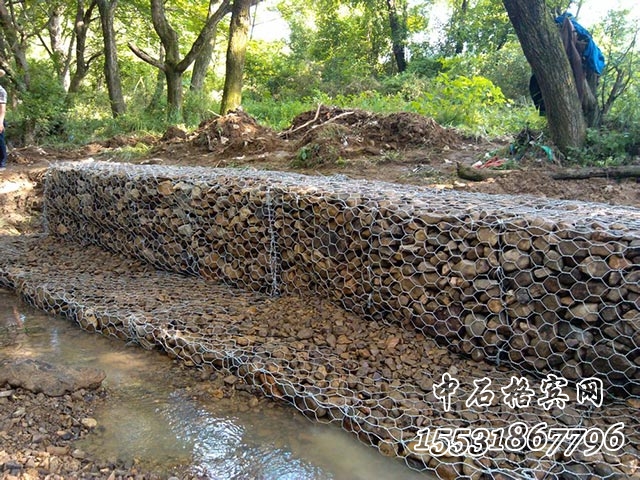 生態(tài)格網(wǎng)護(hù)坡 生態(tài)格網(wǎng)護(hù)坡